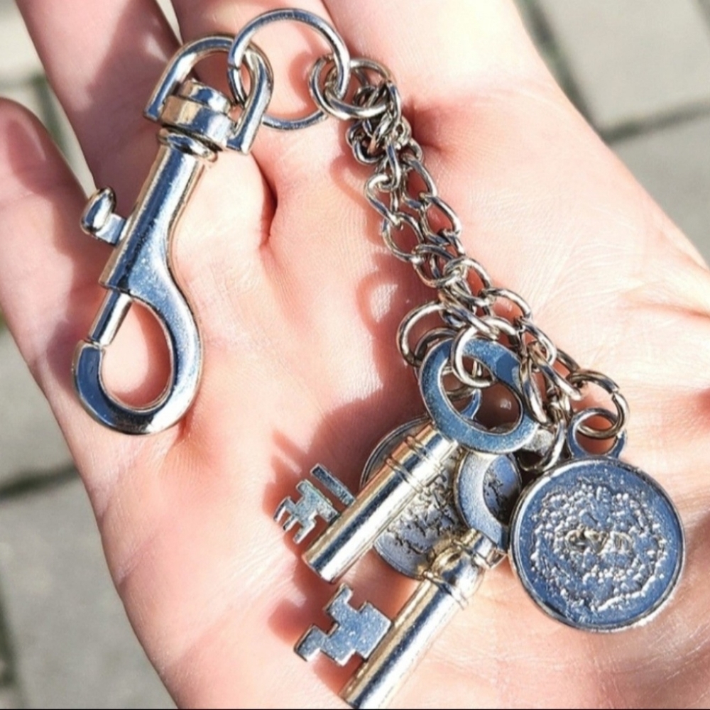 Anthroplogie x Christopher Vine Key & Coin Purse Charm